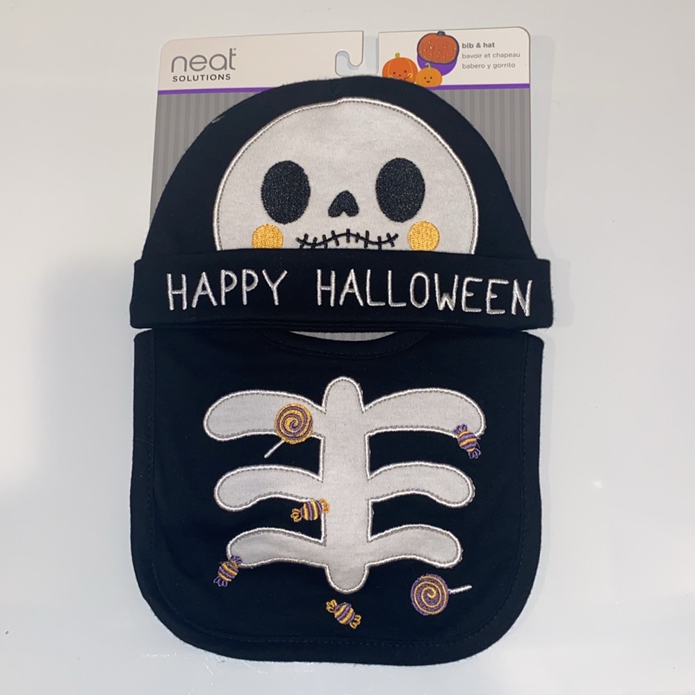 Neat Solutions Happy Halloween 💀 Bib & Hat Set